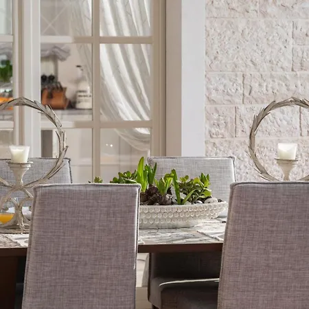 Rustic Fiordaliso With Pool In Porec Tar-Vabriga